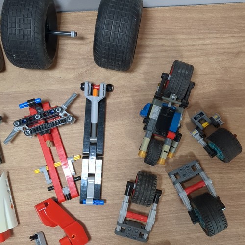 Job Lot Lego Technic Mixed Pieces Vehicles Accessories Bundle 42091 42050 76053 - Picture 5 of 12