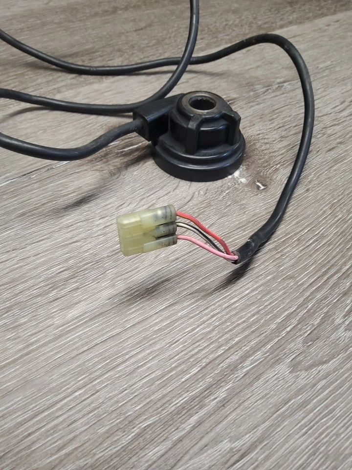 06 03-06 Suzuki Burgman 400 AN400 2006 rueda delantera velocímetro sensor Speedo  Foto 2 de 4