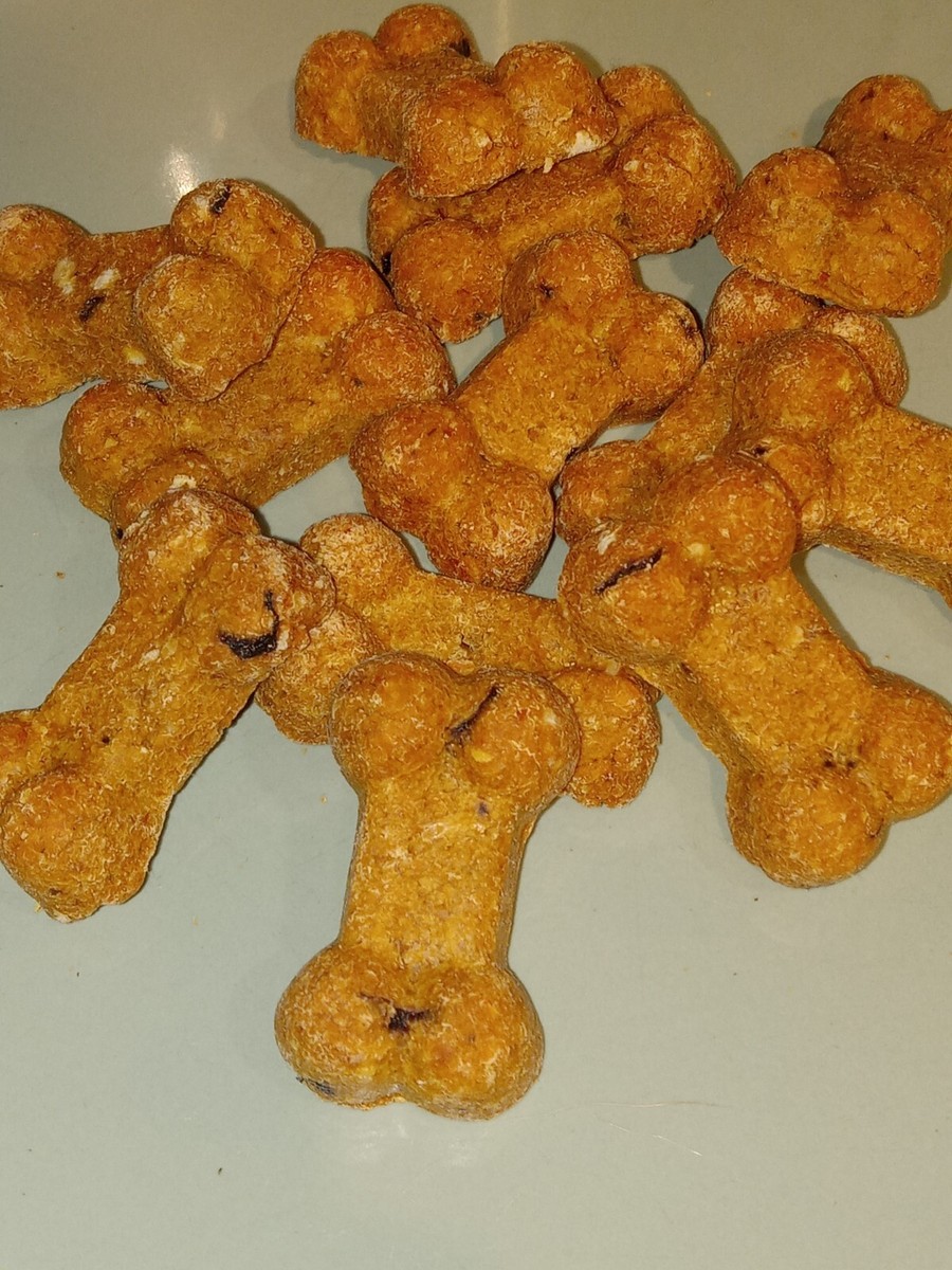 **GOURMET PUMPKIN PEANUT BUTTER BLUEBERRY DOG TRAINING TREATS LB**