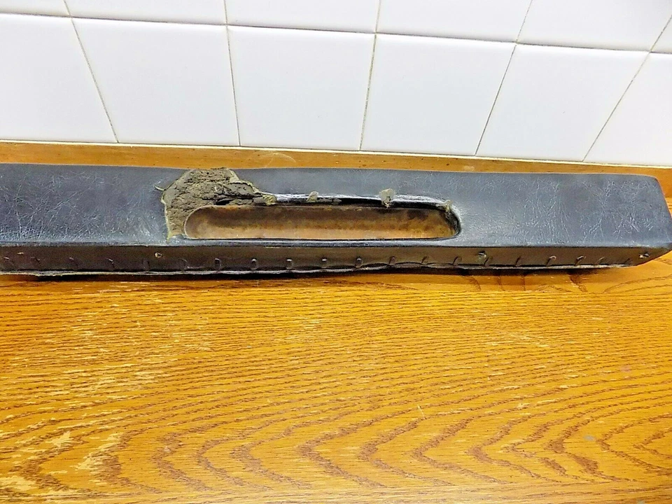 Buick Riviera Deluxe 1963-1965 interior panel puerta reposabrazos Foto 2 de 4