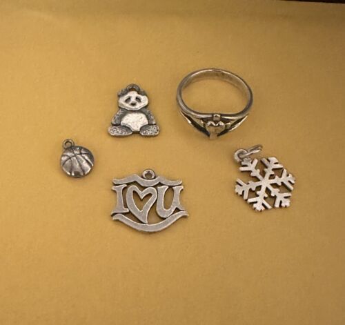 James Avery Retired Charms And Ring LOT  Sterling Silver. Ring Size 7 1/2 - Imagen 1 de 7