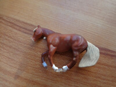 BREYER MINI WHINNIES SERIE 2 - JOY - CHESTNUT QH SLIDE STOP ZUGPFERD