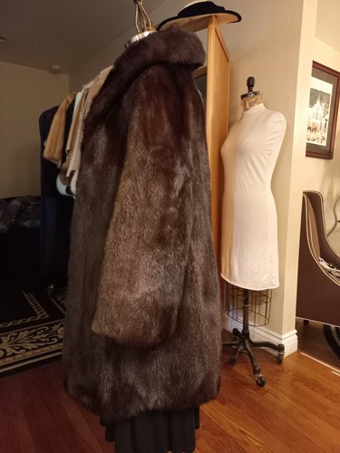 Charmante Furs Mahagony Mink Coat M/L - Picture 2 of 7