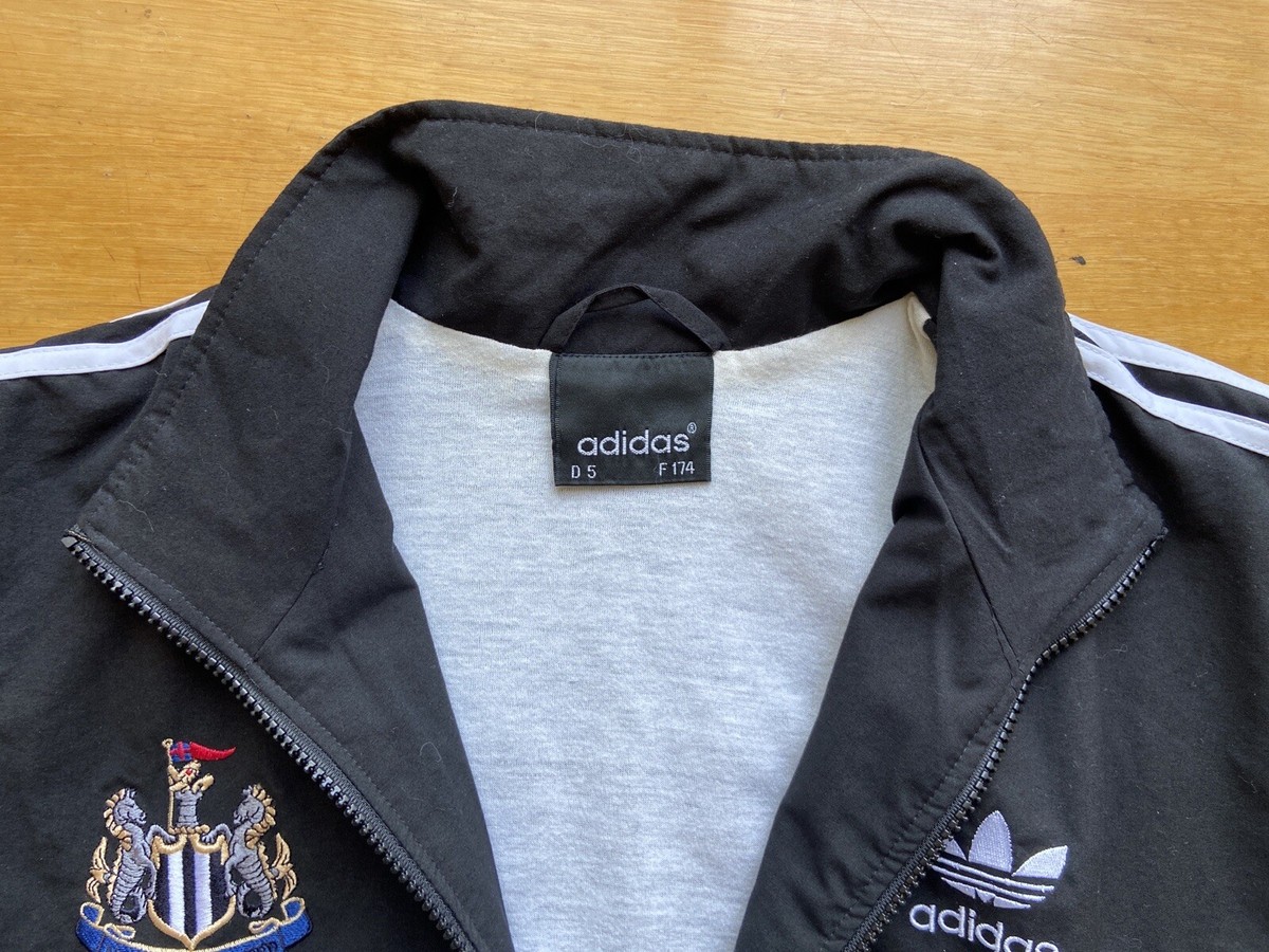 2000s NEWCASTLE UNITED VINTAGE FOOTBALL SOCCER TRACK JACKET 2000s NEWCASTLE UNITED VINTAGE FOOTBALL SOCCER TRACK JACKET