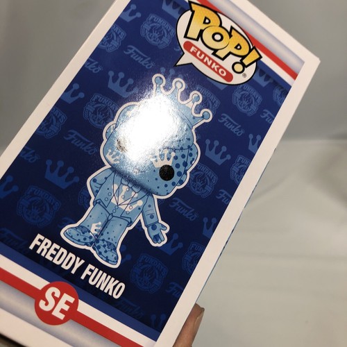 Fundays Freddy SE FUNKO POP CON Protector Azul Claro 1000 PIEZAS Caja De Diversión - NUEVO - Imagen 10 de 12