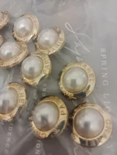 5 Pc 22 Mm Chanel Buttons 