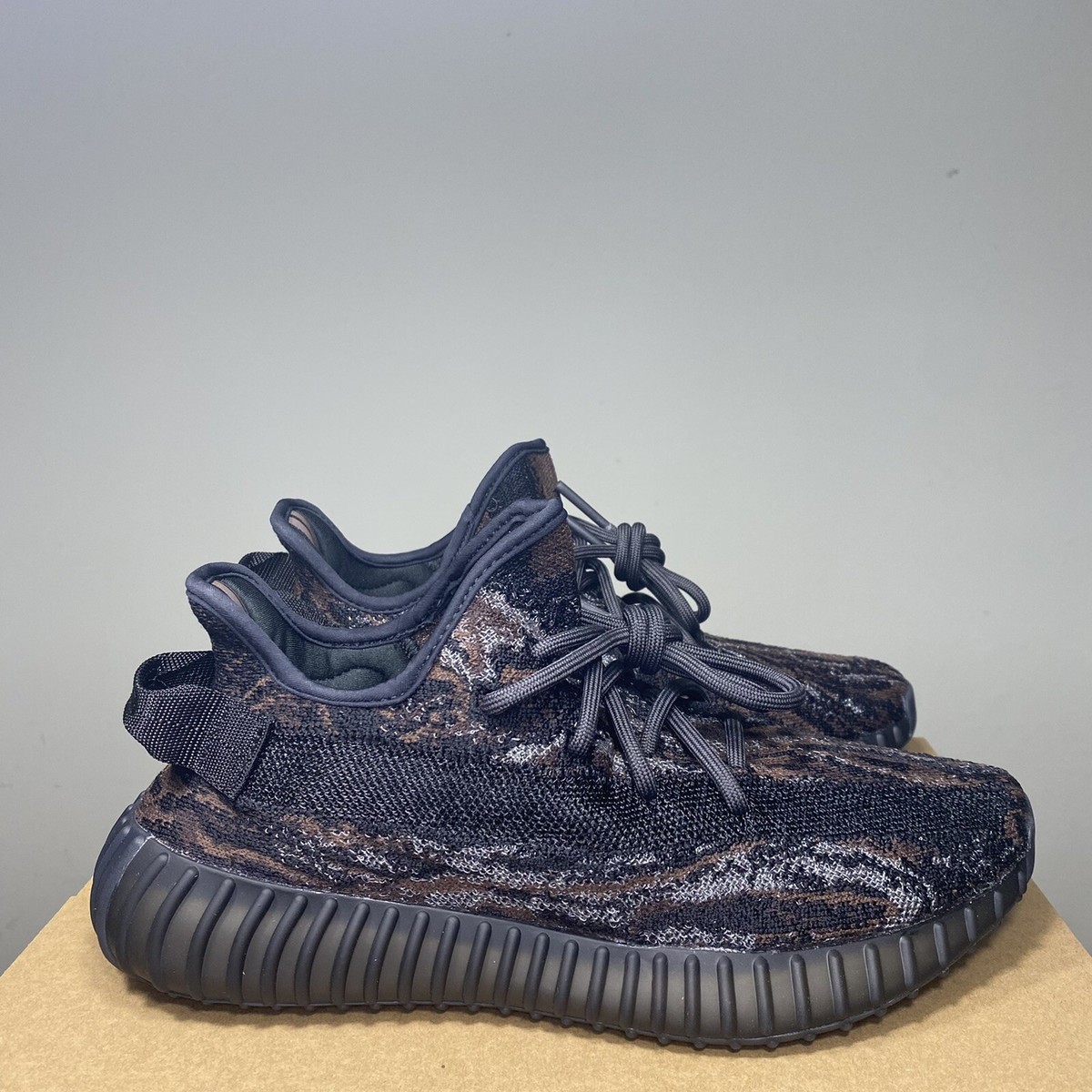 靴 adidas Yeezy Boost 350 V2 Black Yeezy Boost 350 V2 'Black Non Reflective' - Adidas - FU9006