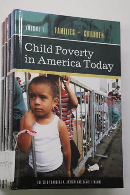 洋書 Child Poverty in America Today Volume 4 Child Poverty in America Today [4 Volumes]: 4 Volumes