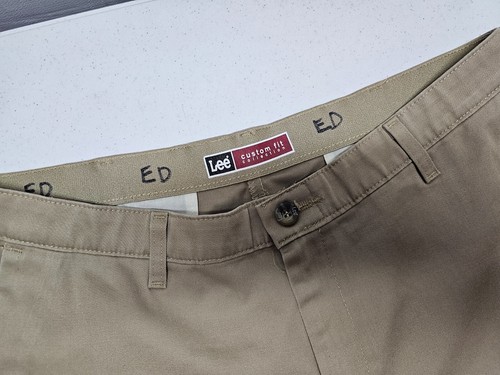 Lee Classic Fit Chino Pants Mens Size 36x30 Tan Khaki Flat Front - Picture 4 of 6