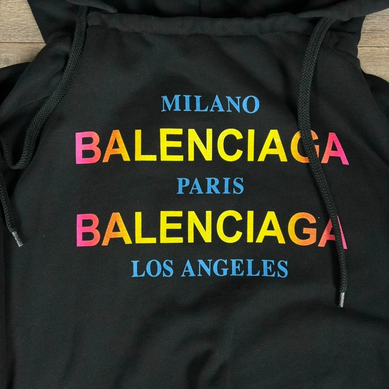 Felpa con cappuccio Balenciaga cropped city