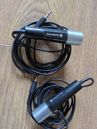 2 x Microfono Dinamico Vintage SANYO Argento Nero IMP 500 Made in Japan Cablato - Foto 2 di 5