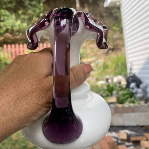 Fenton Pflaume Wappen Rüschen Krug Vase weiß Amethyst lila mit Griff 6" - Bild 15 von 15