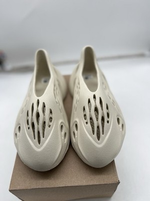 Sz 7 - Adidas Yeezy Foam Runner Sand FY4567 Slip-On Shoes Beige