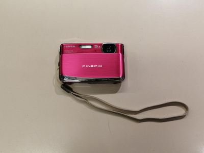Fujifilm FINEPIX Z70 Pink Red 12.2MP 5x Zoom Compact Digital