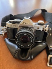 Canon AE-1 Program SLR w Cobra Flash Osawa 75-200mm MACRO Lens