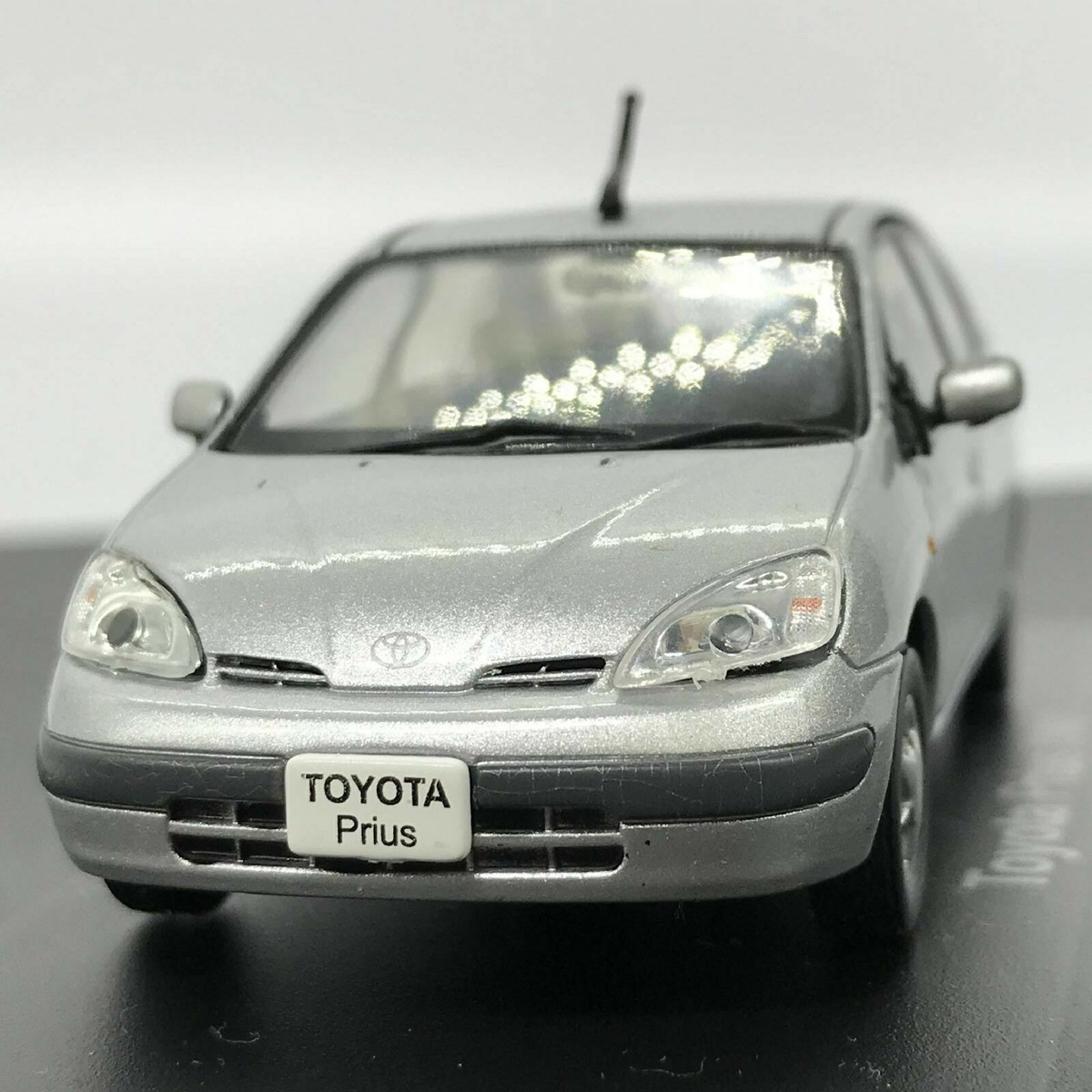 国産名車コレクション1/24 vol.102 Toyota Prius 1997 1/24 Special Scale Japanese Cars Collection Vol.102 Toyota