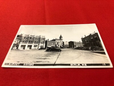 RPPC Postcard BERLIN WI Market Square, to Connie Pawooski from Hogans 