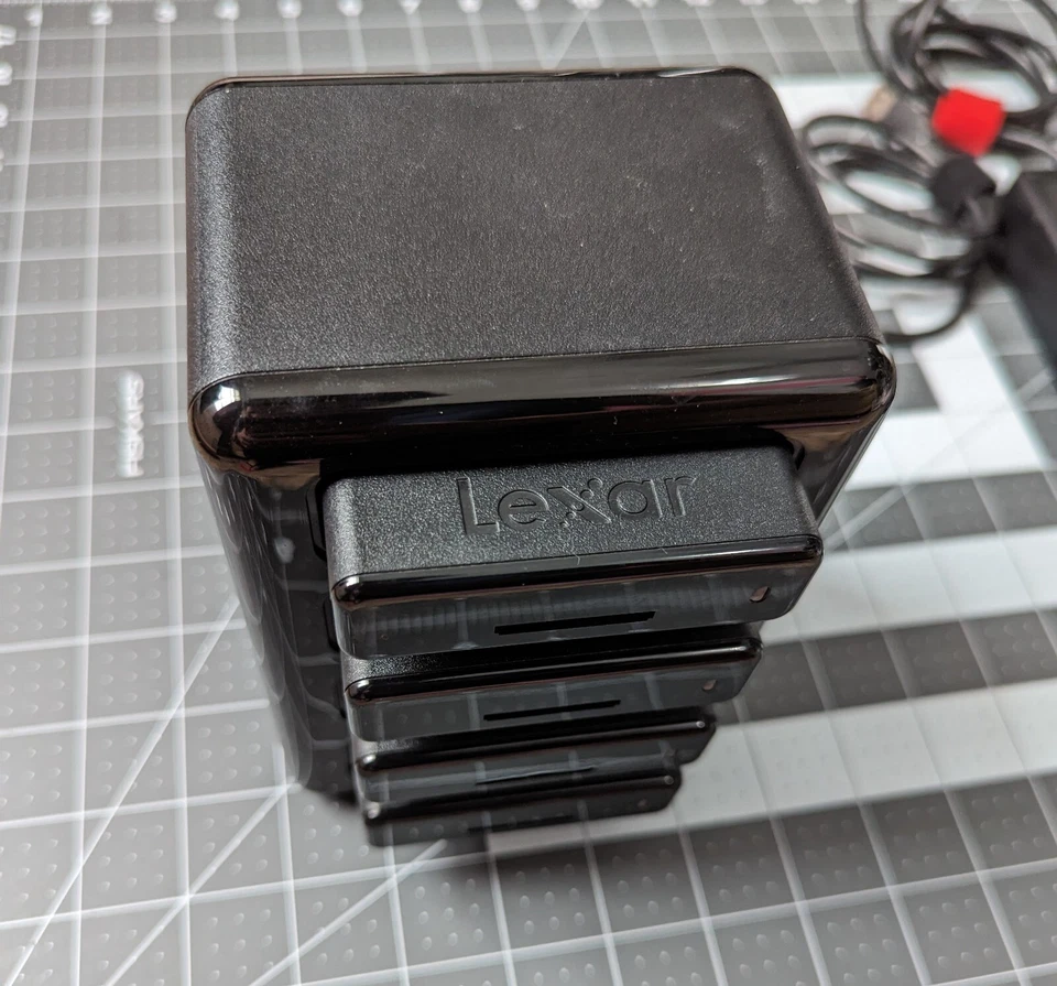 Lexar Professional Workflow HR2 Hub USB 3.0 PLUS x4 SR2 SDHC Readers RARE! - Image 4 of 4