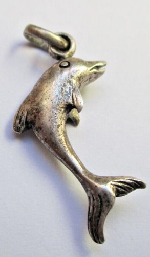 Chaine pendentif collier croix finement ciselé couleur argent bijou vintage 1795