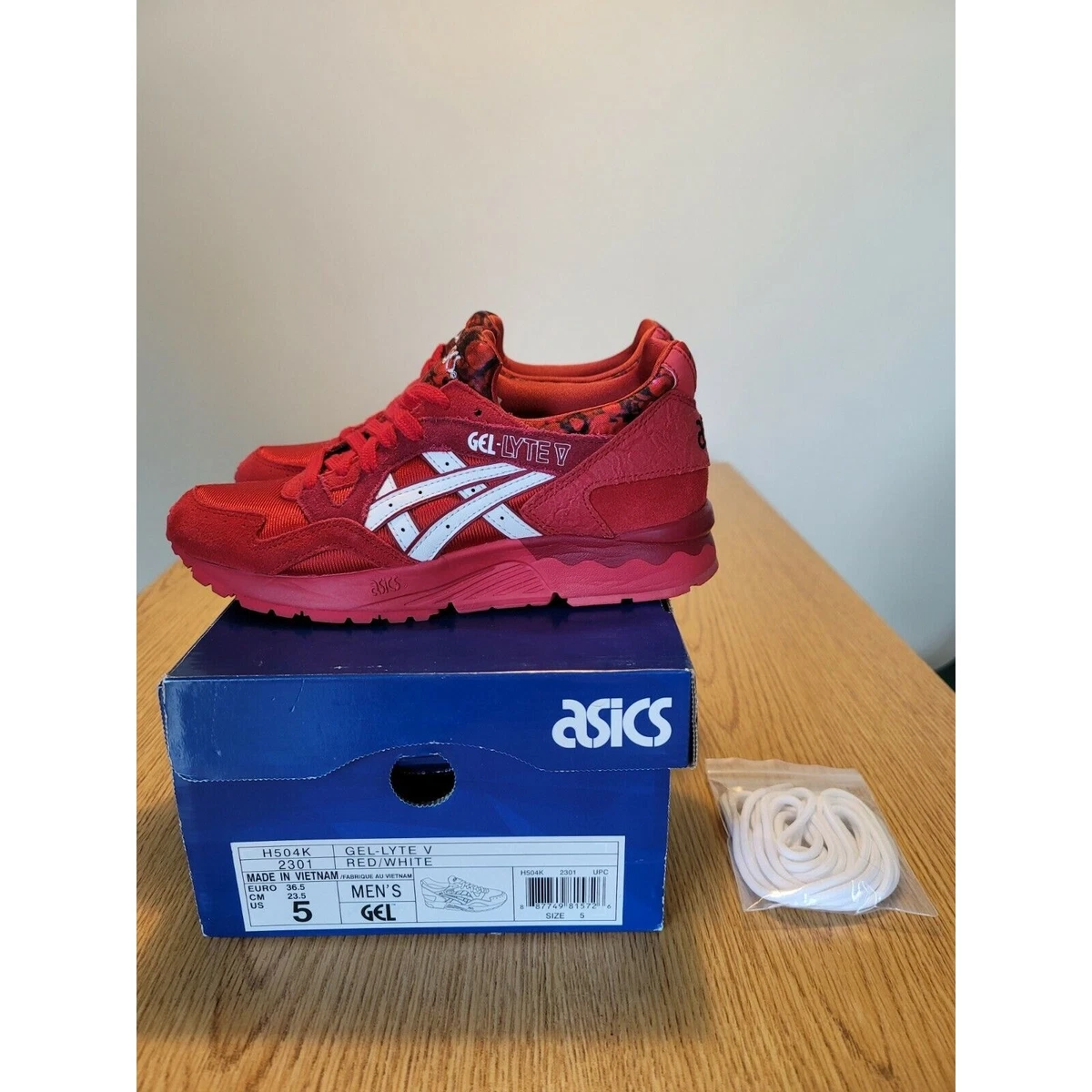 ASICS Gel Lyte 5 Romance for Sale | Authenticity Guaranteed  display picture 2