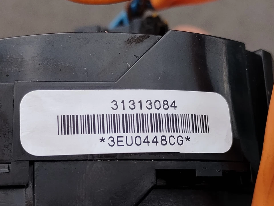 05-14 Volvo XC90 Angle Sensor Clockspring Clock Spring Contact Reel 31313084 - Image 2 of 4
