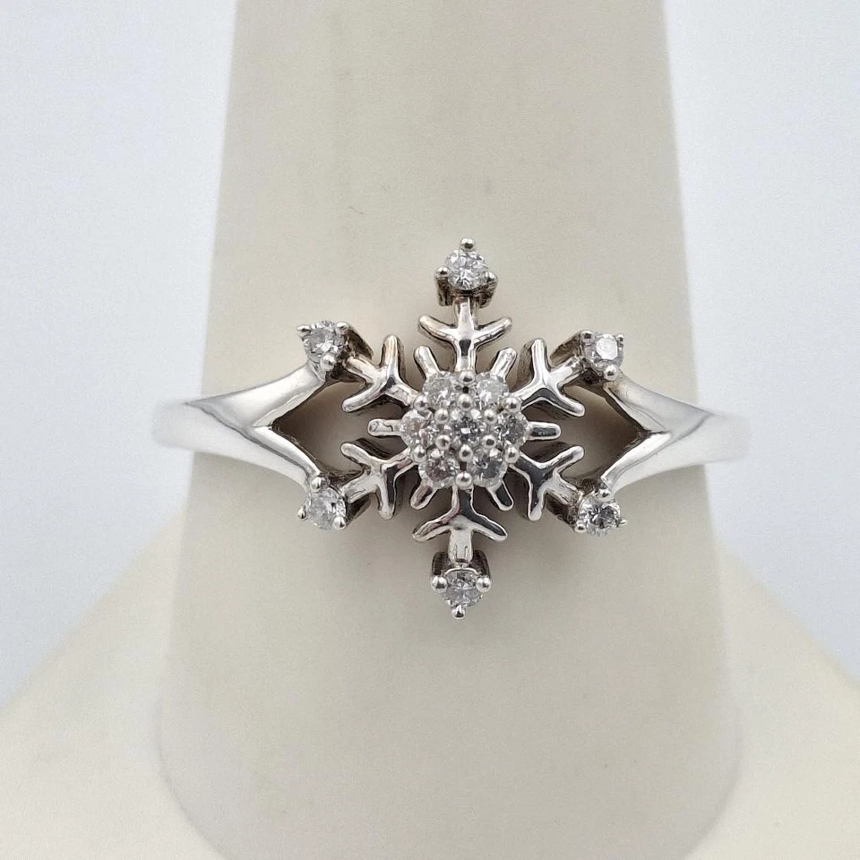 Disney Enchanted Elsa Frozen Sterling Silver 1/6ctw Diamond Snowflake Ring sz 10 - Image 2 of 4