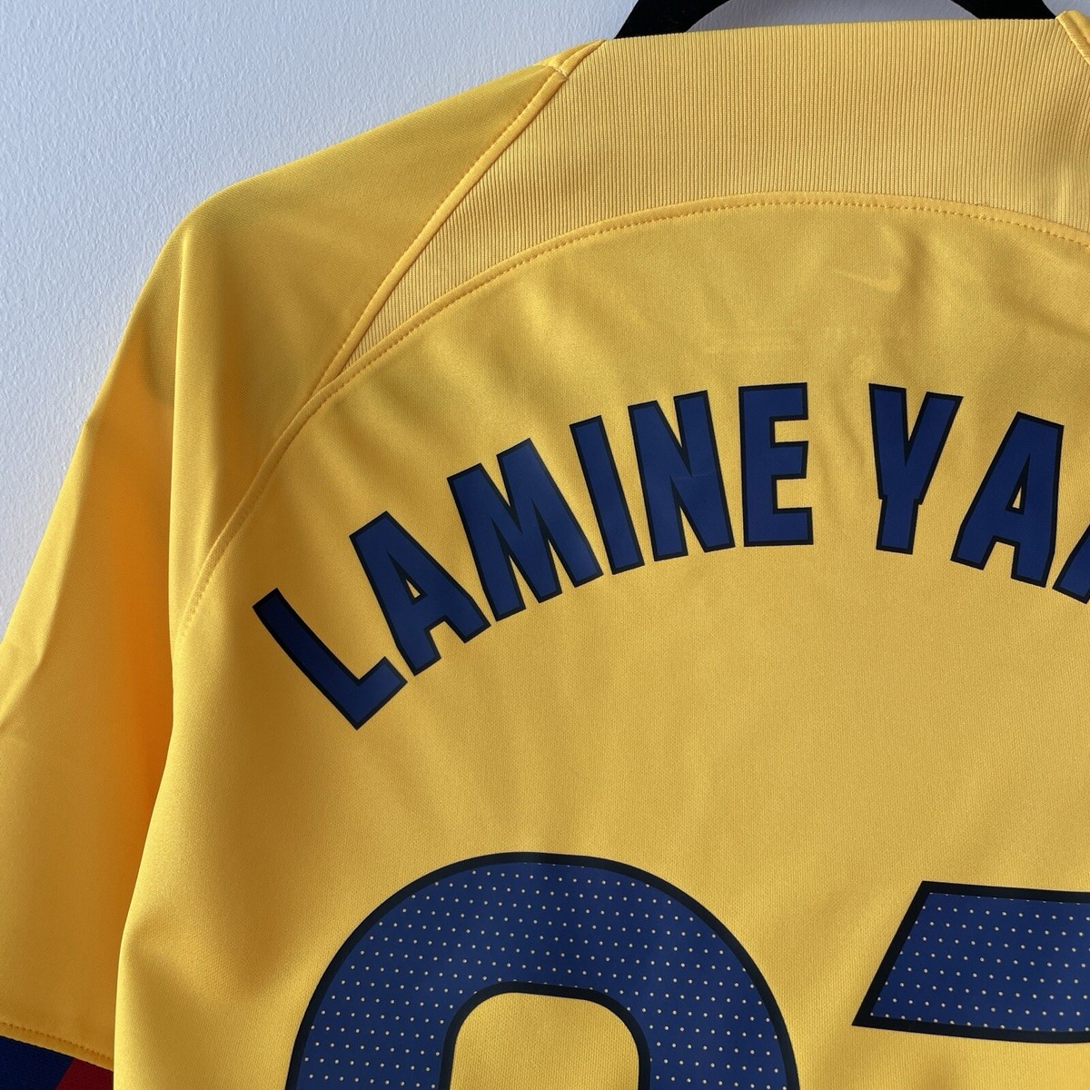 FC Barcelona 2023-2024 ホームジャージ Lamine Ya 8b59f0f6cdbdb35b241032309bb0ae