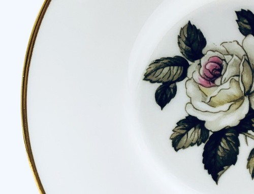 Vintage Royal Worcester ALPINE FLOWERS Bone China White Demitasse Saucer NEW - Picture 2 of 4