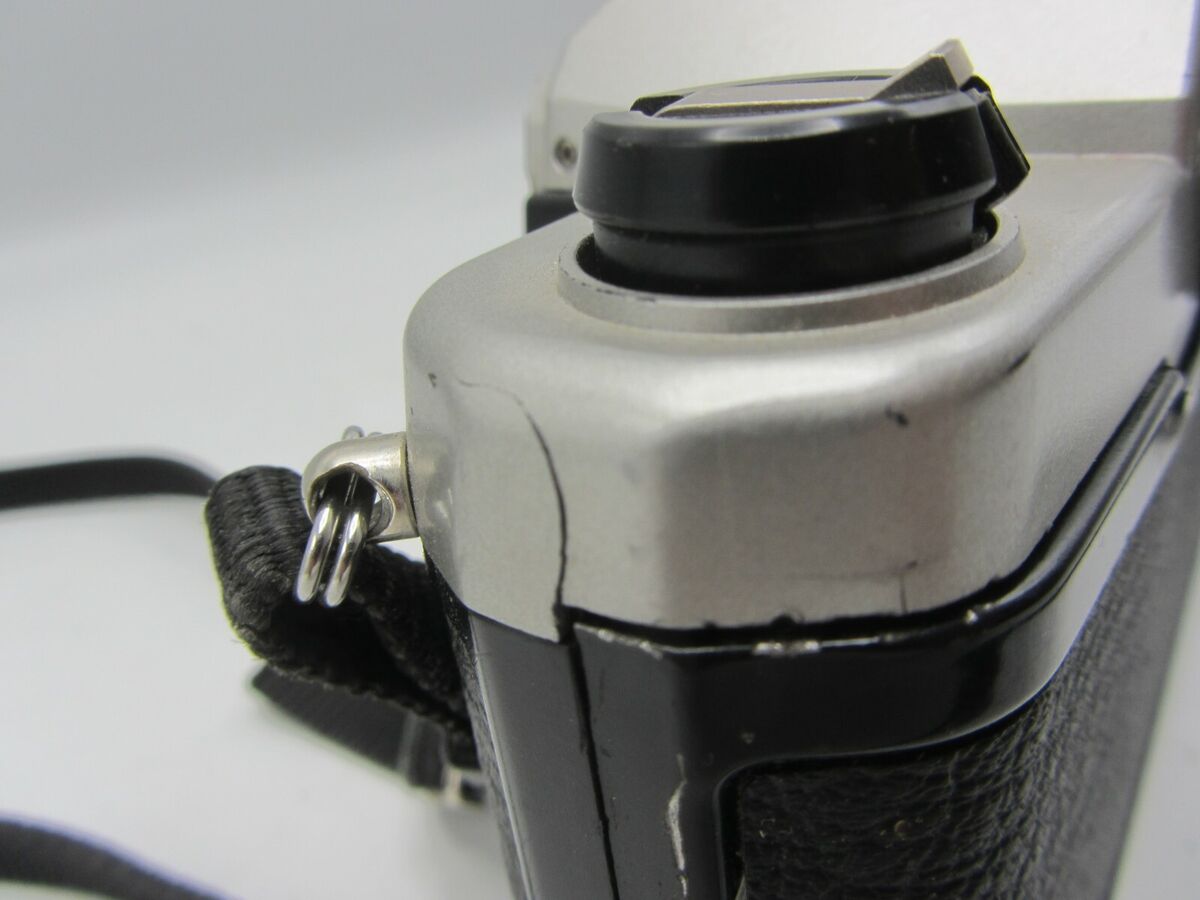 Yashica FX-3 Super 2000 35mm Film SLR Camera Body - Silver Yashica FX-3 Super 2000 35mm Film SLR Camera Body - Silver