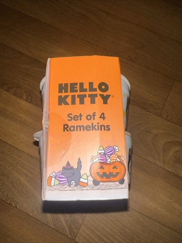 Hello Kitty Halloween Set of 4 Ramekins - Picture 4 of 5