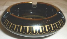 BEAUTIFUL ADIS GREECE BLACK PORCELAIN 24K GOLD TRIM ASHTRAY DEPICTS ANCIENT
