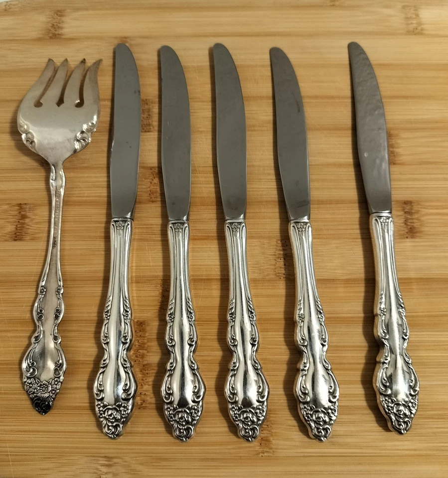 SET Of 6 DINNER KNIVES! Vintage 1881 ROGERS silverplate: BAROQUE ROSE pattern  - Image 4 of 4