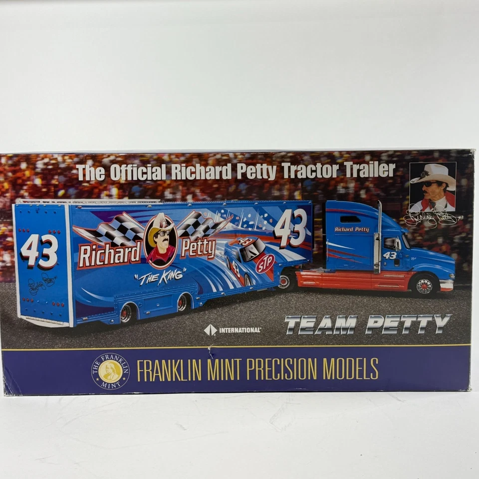 Franklin Mint 1:43 Richard Petty #43 STP Team Transport Truck Diecast Hauler - Image 2 of 4