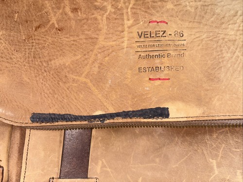 VELEZ Leder Rucksack - 15,6 Zoll Laptoptasche - Handmade Designer Bookbag - Braun - Bild 5 von 6