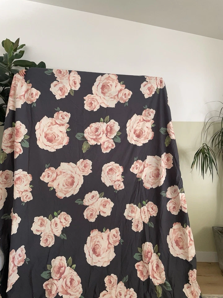 Funda nórdica completa/queen Pottery Barn Teen Emily & Meritt Bed of Roses Foto 2 de 4