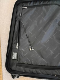 Samsonite Nuon spinner suitcase carry-on