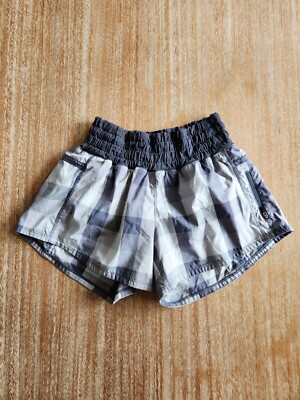 Lululemon Tracker Shorts Run Speed Grey Plaid Check 6 Small Wet Dry Warm