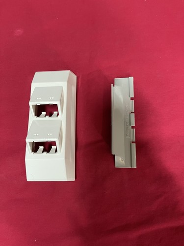 Panduit T45HDBIW Hinged Data Bracket - Mount Wall Plate T45HDB Surface Raceway - Photo 2/5