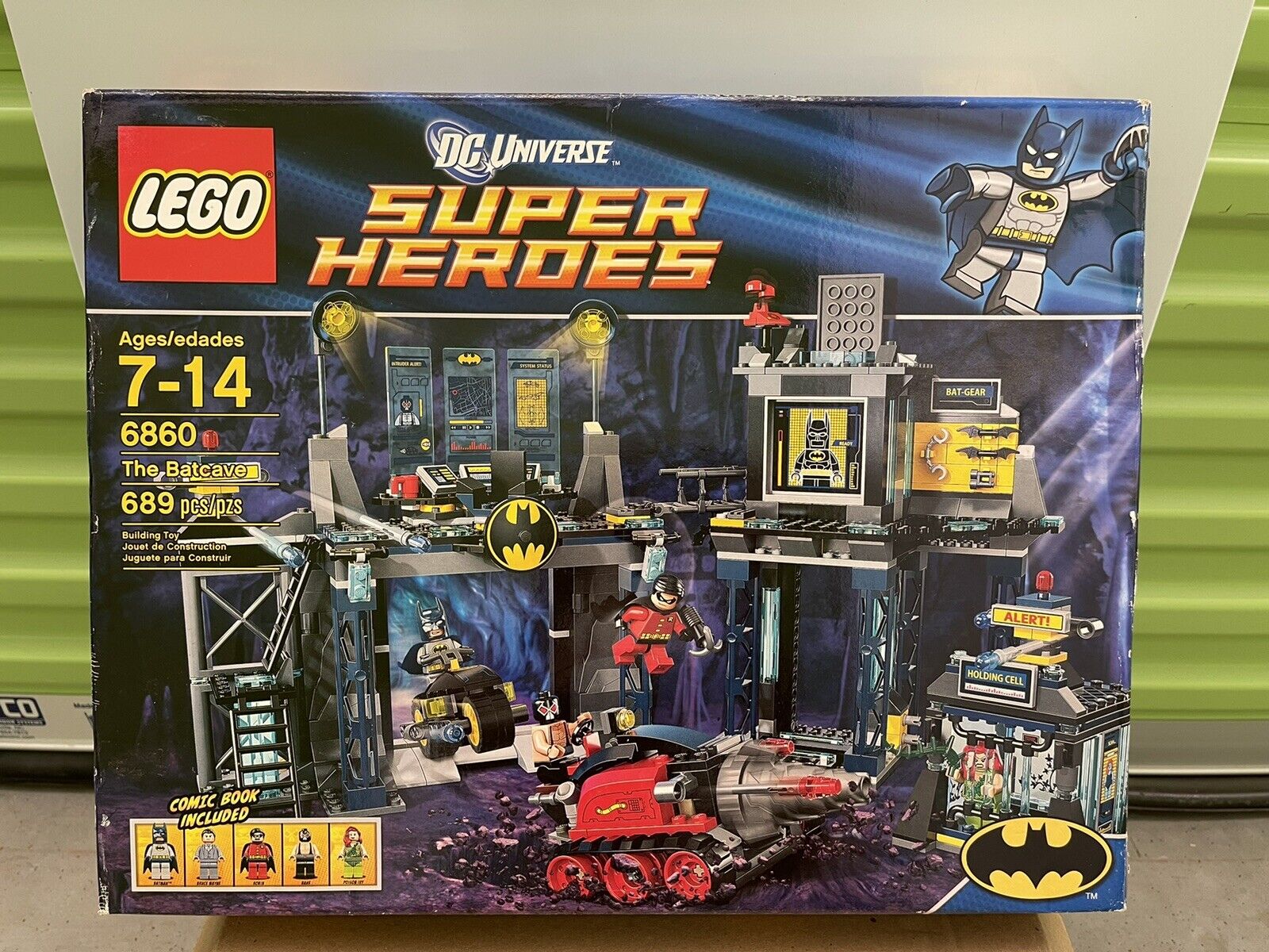 NEW Lego DC Super Heroes Batman THE BATCAVE Set #6860 w/ Robin, Poison Ivy