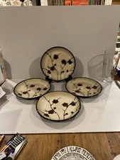 4 Beautiful Dessert Plates VTG Home Trends  Flowers  8.5” Salad Plates