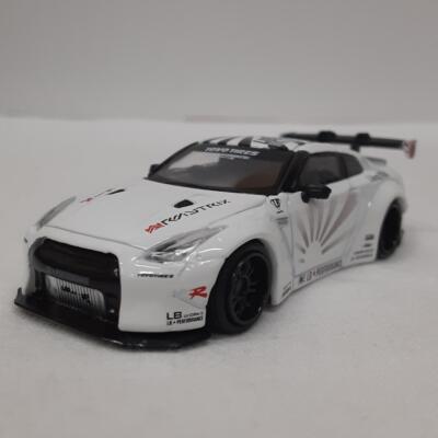 MINIGT 1/64 LB★WORKS Nissan GT-R White s-l400.jpg