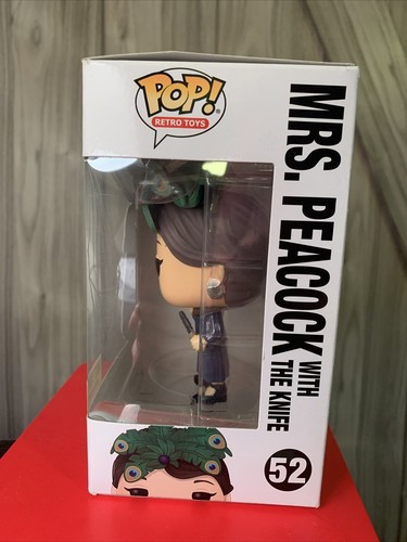 Funko Pop! Retro Toys Clue Mrs. Peacock #52 Hot Topic Exclusive - Picture 2 of 6