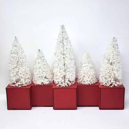Valerie Parr Hill JOY Iluminado BLANCO BRILLO ÁRBOLES DE NAVIDAD Sobre Bloques de Madera Roja - Imagen 5 de 8