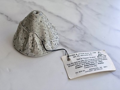 Before/After Mt. St. Helens Salt & Pepper Shaker Made W/ Real Ash 1980 Excellent