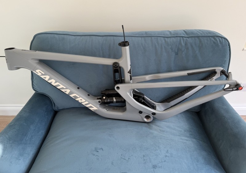 Santa Cruz Hightower CC Carbon Frame Medium