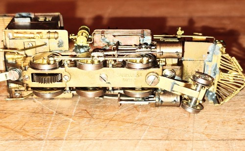 KEY Imports, HOn3 Unpainted Brass, C&S B-3B #22, 2-6-0 Locomotive and Tender - Picture 12 of 15
