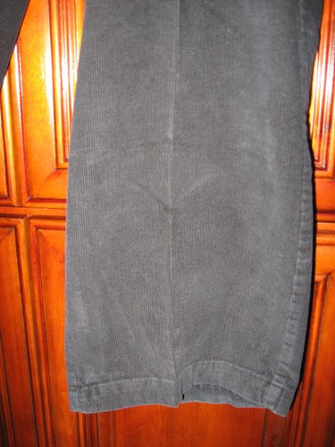 Croft & Barrow, Pantalones Cordoroy Negros, 10" Bootleg, 100% Algodón, 42" Cinturax32" Entrepierna - Imagen 4 de 10