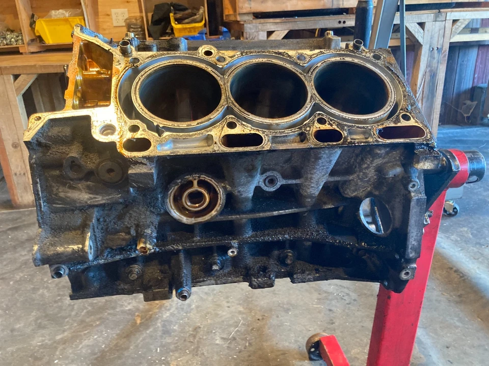 07-15 Mazda CX-9 Duratec 3,7 L bloque de motor desnudo (algún desgaste menor del cilindro) Foto 2 de 4