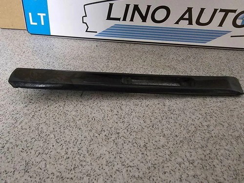 BMW 7 E38 Kotflügelzierleiste vorne rechts 8165229 2.80 1999 33755695