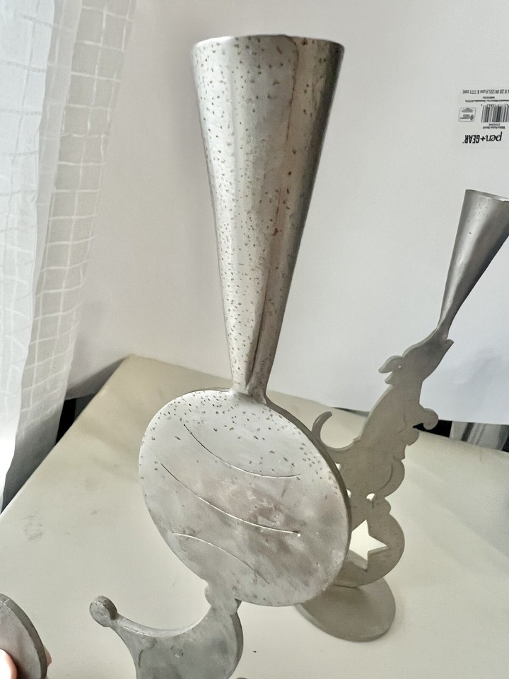 VTG Amy Hess Circus Set 2 Candle Holder brushed Steel Seal Dog ball